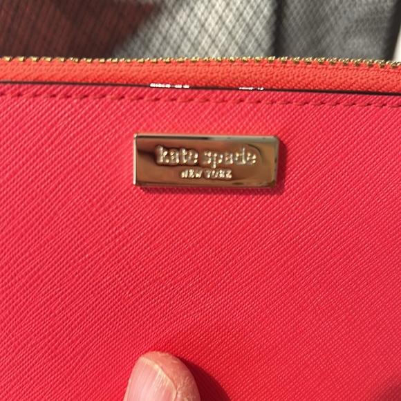Kate Spade zip around wallet. - Picture 6 of 7